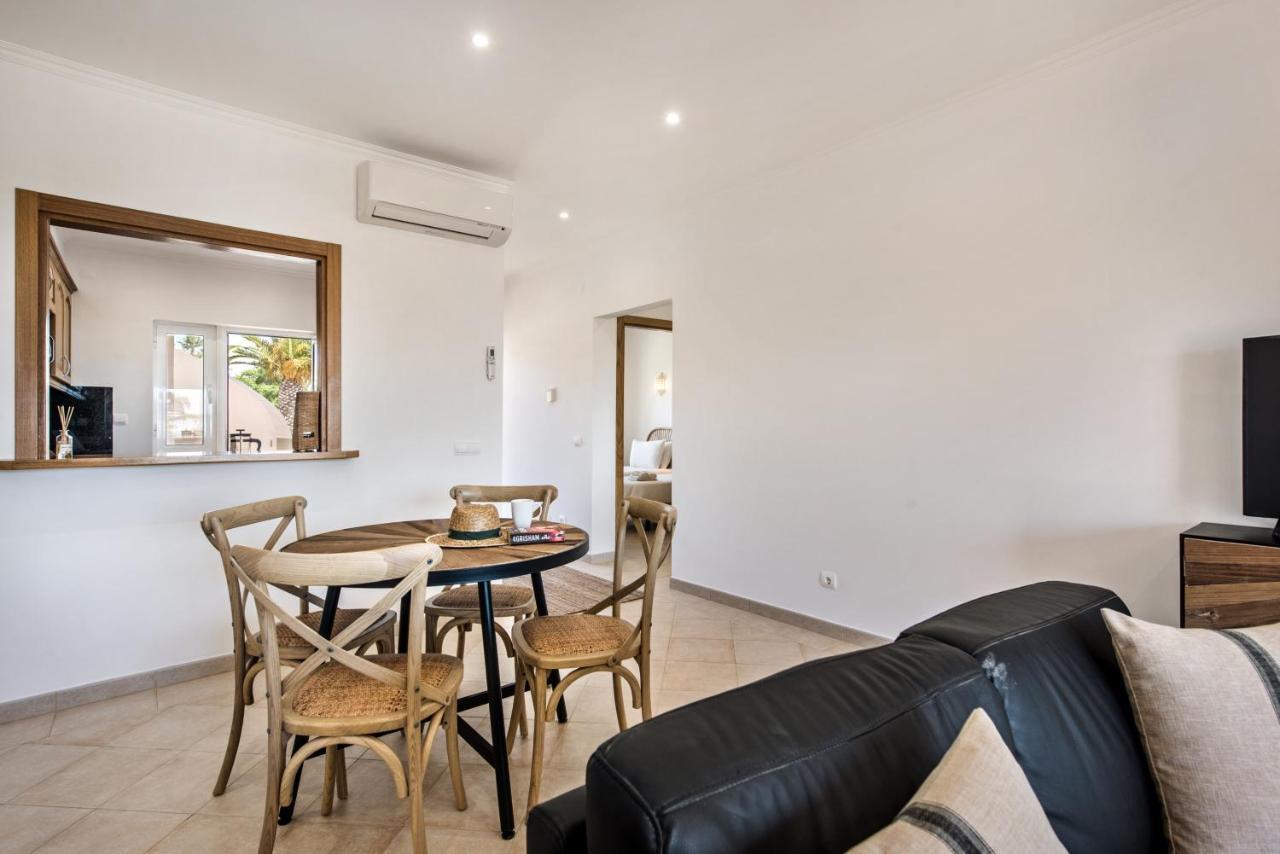 Beautiful Two Bedroom Apartment With Roof Terrace 카르보에이루 외부 사진