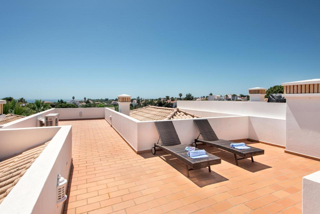 Beautiful Two Bedroom Apartment With Roof Terrace 카르보에이루 외부 사진